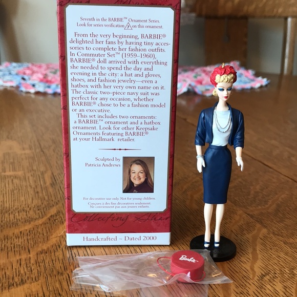 [Hallmark]Barbie Commuter Set. Ornament and Hatbox - Picture 4 of 4